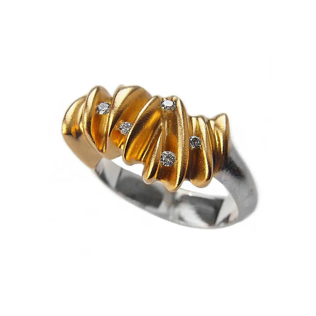 5 diamond sculptural silver shell ring with contrasting 22ct gold plating