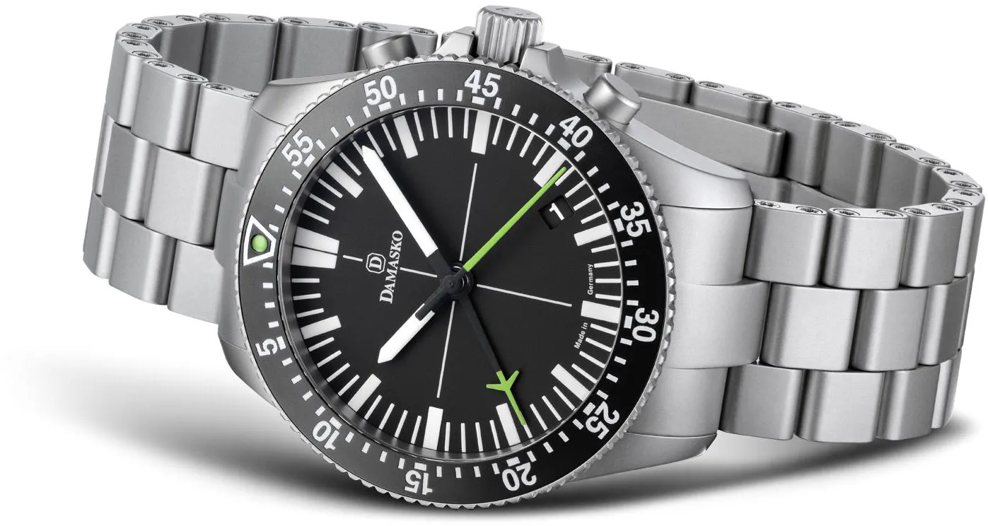 DAM Watch DC82 Green Steel