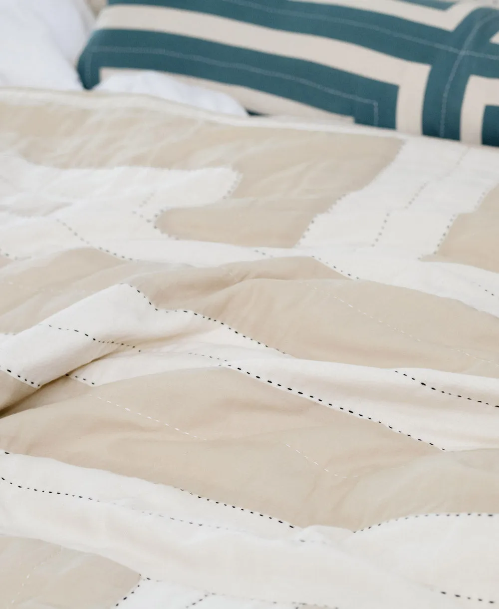 Interlock Quilt Throw - Oxford Tan