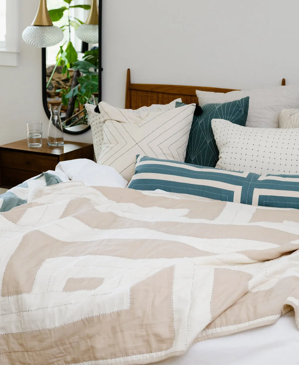 Interlock Quilt Throw - Oxford Tan